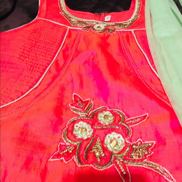 Indian girls party wear - Picture 4 of 8